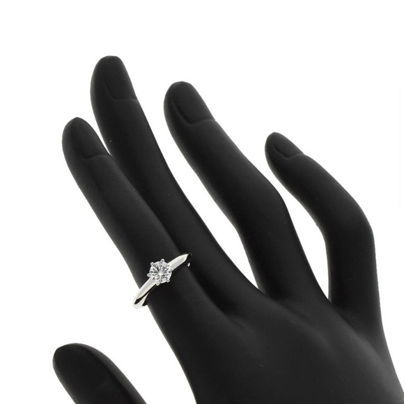 Tiffany Diamond ring - Picture 2 of 11